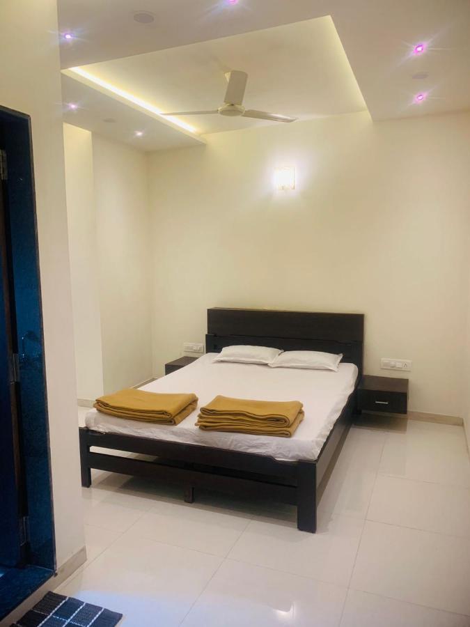 Shri Mahalaxmi Executive Yatri Niwas Villa Kolhapur Esterno foto
